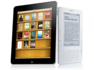 amazone28099s-kindle-vs-apple-ipade28099s-ibooks